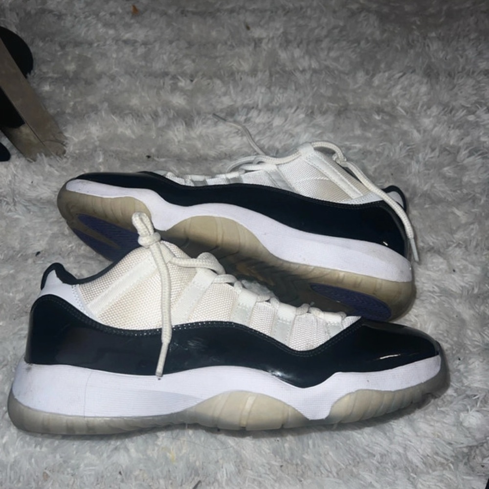 Jordan Athletic Shoes White and Black